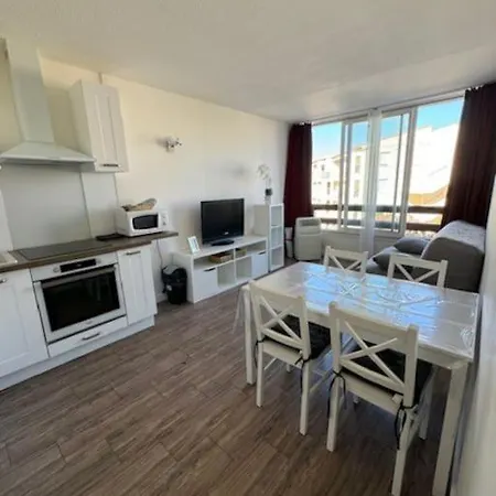 Apartment Cap D'agde De 1a 4 Personnes, A 1 Min Du Port A Pied Agde