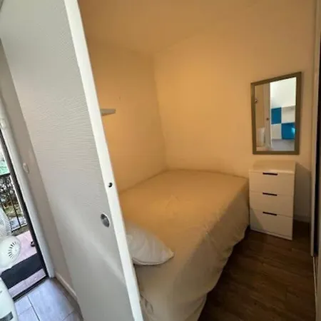 Apartment Cap D'agde De 1a 4 Personnes, A 1 Min Du Port A Pied Agde