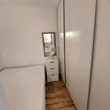 Cap D'agde Ideal Pour 2 Personnes, A 2 Minutes A Pied Du Port Apartament Agde