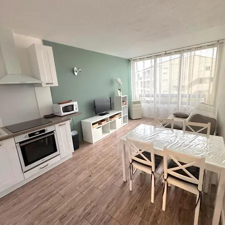Cap D'agde Ideal Pour 2 Personnes, A 2 Minutes A Pied Du Port Apartmán *