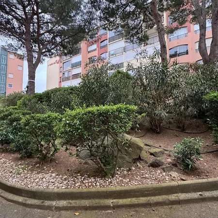 Cap D'agde Ideal Pour 2 Personnes, A 2 Minutes A Pied Du Port