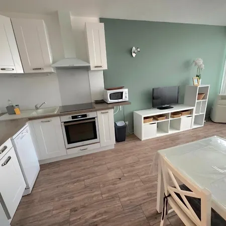 Cap D'agde Ideal Pour 2 Personnes, A 2 Minutes A Pied Du Port Apartament