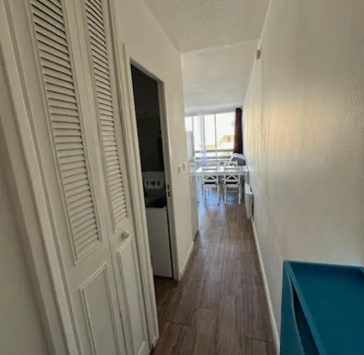 Cap D'agde Ideal Pour 2 Personnes, A 2 Minutes A Pied Du Port Lägenhet