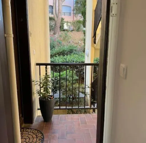 Cap D'agde Ideal Pour 2 Personnes, A 2 Minutes A Pied Du Port * Agde